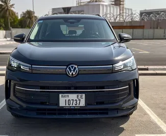 Benzine motor van 1,4L van Volkswagen Tiguan 2025 te huur in Dubai.