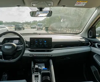 Benzine motor van 1,5L van Geely Coolray 2026 te huur in Dubai.