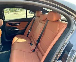 Mercedes-Benz C300 Coupe 2024 beschikbaar voor verhuur in Dubai, met een kilometerlimiet van onbeperkt.