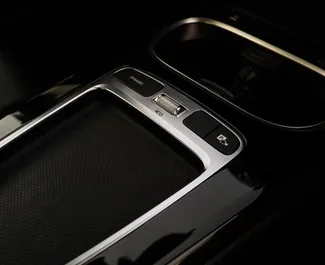 Mercedes-Benz CLA-Class 2025 met Aandrijving achteraan systeem, beschikbaar in Dubai.