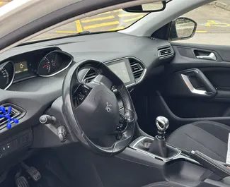 Verhuur Peugeot 308. Comfort Auto te huur in Montenegro ✓ Borg van Zonder Borg ✓ Verzekeringsmogelijkheden TPL, CDW.