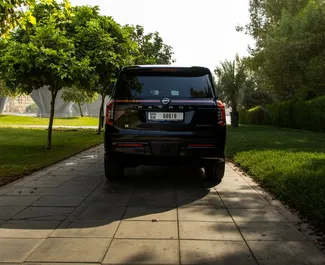 Benzine motor van 4,0L van Nissan Patrol 2026 te huur in Dubai.