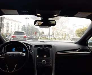 Hybride motor van 1,8L van Ford Fusion Sedan 2019 te huur in Tbilisi.