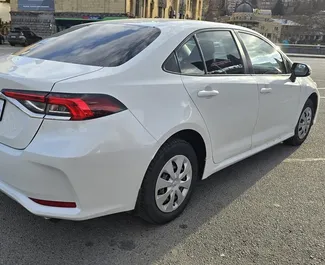 Verhuur Toyota Corolla Sedan. Economy, Comfort Auto te huur in Georgië ✓ Borg van Borg van 900 GEL ✓ Verzekeringsmogelijkheden TPL, CDW, FDW, Passagiers, Diefstal.