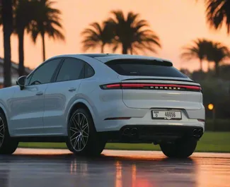 Autohuur Porsche Cayenne 2025 in in de VAE, met Benzine brandstof en  pk ➤ Vanaf 930 AED per dag.