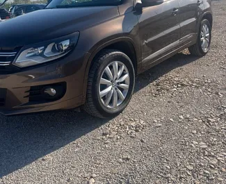 Autohuur Volkswagen Tiguan #15394 Automatisch op de luchthaven van Tirana, uitgerust met 2,0L motor ➤ Van Marenglen in Albanië.