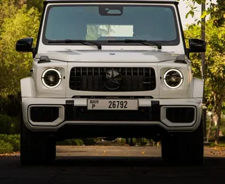 Vooraanzicht van een huurauto Mercedes-Benz G63 AMG in Dubai, Verenigde Arabische Emiraten ✓ Auto #6164. ✓ Transmissie Automatisch TM ✓ 0 beoordelingen.