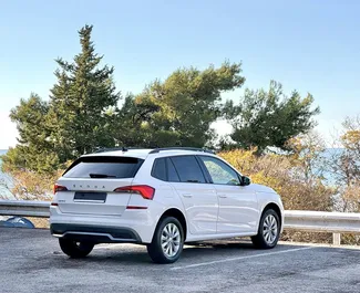 Vooraanzicht van een huurauto Skoda Kamiq in Budva, Montenegro ✓ Auto #15340. ✓ Transmissie Automatisch TM ✓ 0 beoordelingen.