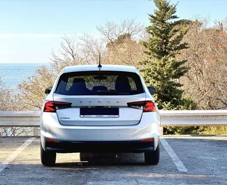 Benzine motor van 1,0L van Skoda Fabia 2025 te huur in Budva.
