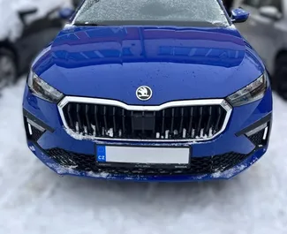 Vooraanzicht van een huurauto Skoda Scala in Boedapest, Hongarije ✓ Auto #15393. ✓ Transmissie Automatisch TM ✓ 0 beoordelingen.