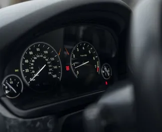 Huur een BMW 535 in Tbilisi Georgië