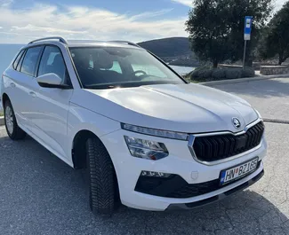 Vooraanzicht van een huurauto Skoda Kamiq in Herceg-Novi, Montenegro ✓ Auto #15453. ✓ Transmissie Automatisch TM ✓ 0 beoordelingen.