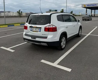 Verhuur Chevrolet Orlando. Comfort, Minivan Auto te huur in Albanië ✓ Borg van Borg van 100 EUR ✓ Verzekeringsmogelijkheden TPL, FDW, Buitenland.