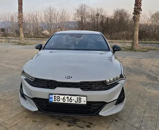 Autohuur Kia K5 2021 in in Georgië, met Benzine brandstof en 180 pk ➤ Vanaf 165 GEL per dag.