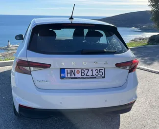 Benzine motor van 1,0L van Skoda Fabia 2024 te huur in Herceg-Novi.