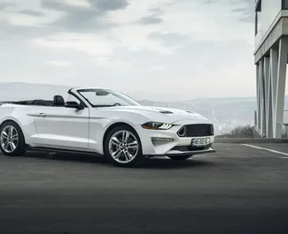 Ford Mustang GT Cabrio 2021 beschikbaar voor verhuur in Tbilisi, met een kilometerlimiet van 150 km/dag.