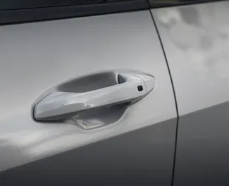 Interieur van Kia Sportage te huur in Georgië. Een geweldige auto met 5 zitplaatsen en een Automatisch transmissie.