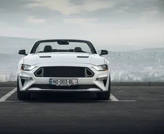 Ford Mustang GT Cabrio 2021 met Aandrijving achteraan systeem, beschikbaar in Tbilisi.
