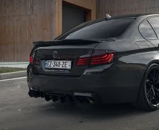 Huur een BMW 535 in Tbilisi Georgië
