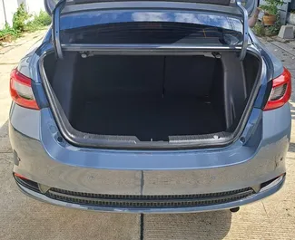 Verhuur Mazda 2. Economy Auto te huur in Thailand ✓ Borg van Borg van 5000 THB ✓ Verzekeringsmogelijkheden TPL, SCDW, Passagiers, Diefstal.