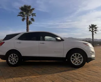 Vooraanzicht van een huurauto Chevrolet Equinox in Batumi, Georgië ✓ Auto #15518. ✓ Transmissie Automatisch TM ✓ 0 beoordelingen.