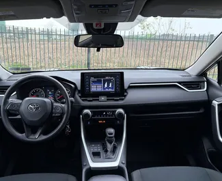 Autohuur Toyota Rav4 2024 in in Georgië, met Benzine brandstof en 203 pk ➤ Vanaf 104 GEL per dag.