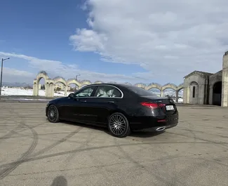 Verhuur Mercedes-Benz C-Class. Comfort, Premium Auto te huur in Georgië ✓ Borg van Borg van 1000 GEL ✓ Verzekeringsmogelijkheden TPL, CDW, SCDW.