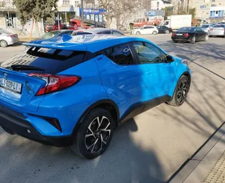 Toyota C-HR 2019 beschikbaar voor verhuur in Tbilisi, met een kilometerlimiet van onbeperkt.