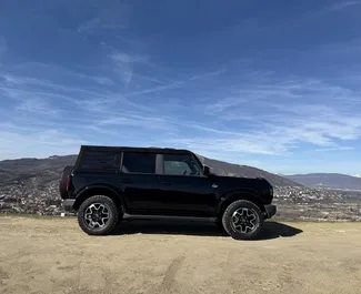 Autohuur Ford Bronco 2022 in in Georgië, met Benzine brandstof en 300 pk ➤ Vanaf 245 GEL per dag.