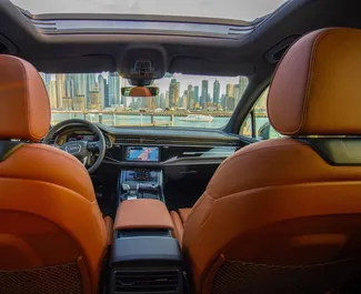 Verhuur Audi Q7. Premium, SUV, Crossover Auto te huur in de VAE ✓ Borg van Zonder Borg ✓ Verzekeringsmogelijkheden TPL, SCDW, FDW, Passagiers, Diefstal, Geen storting.