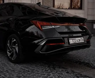 Hyundai Elantra 2024 beschikbaar voor verhuur in Almaty, met een kilometerlimiet van 250 km/dag.