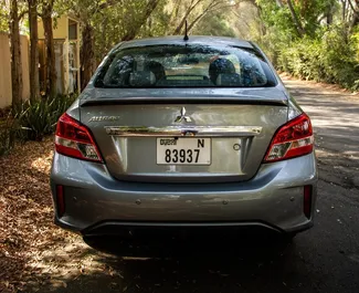 Verhuur Mitsubishi Attrage. Economy Auto te huur in de VAE ✓ Borg van Borg van 1500 AED ✓ Verzekeringsmogelijkheden TPL.