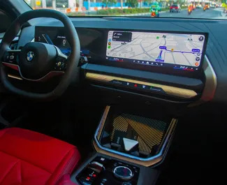 BMW X3 2026 beschikbaar voor verhuur in Dubai, met een kilometerlimiet van 250 km/dag.
