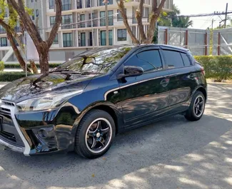 Autohuur Toyota Yaris 2022 in in Thailand, met Benzine brandstof en 94 pk ➤ Vanaf 826 THB per dag.