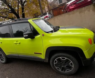 Verhuur Jeep Renegade. Economy, Comfort, Crossover Auto te huur in Georgië ✓ Borg van Borg van 270 GEL ✓ Verzekeringsmogelijkheden TPL, FDW, Passagiers, Jonge.