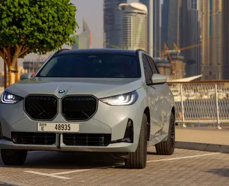 Vooraanzicht van een huurauto BMW X3 in Dubai, Verenigde Arabische Emiraten ✓ Auto #15407. ✓ Transmissie Automatisch TM ✓ 0 beoordelingen.