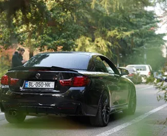BMW 428i Cabrio 2016 beschikbaar voor verhuur in Tbilisi, met een kilometerlimiet van onbeperkt.