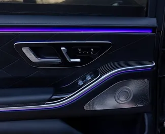 Verhuur Mercedes-Benz S500. Premium, Luxe Auto te huur in Montenegro ✓ Borg van Borg van 2000 EUR ✓ Verzekeringsmogelijkheden TPL.