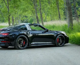 Benzine motor van 50,0L van Porsche 911 Carrera Cabrio 2025 te huur in Becici.