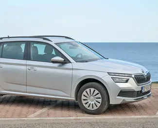 Vooraanzicht van een huurauto Skoda Kamiq in Budva, Montenegro ✓ Auto #15822. ✓ Transmissie Automatisch TM ✓ 0 beoordelingen.