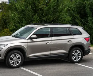 Verhuur Skoda Kodiaq. Comfort, SUV, Crossover Auto te huur in Montenegro ✓ Borg van Borg van 200 EUR ✓ Verzekeringsmogelijkheden TPL, CDW, SCDW, FDW, Diefstal, Buitenland, Jonge, Geen storting.