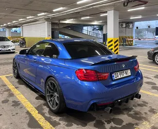 Benzine motor van 2,0L van BMW 428i Cabrio 2015 te huur in Tbilisi.