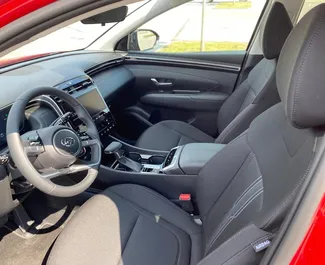 Hyundai Tucson 2024 met Vooraandrijving systeem, beschikbaar in Ljubljana.