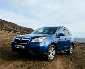 Vooraanzicht van een huurauto Subaru Forester in Tbilisi, Georgië ✓ Auto #15674. ✓ Transmissie Automatisch TM ✓ 0 beoordelingen.