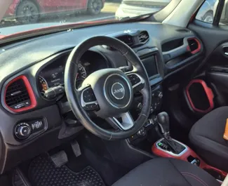 Benzine motor van 2,4L van Jeep Renegade 2018 te huur in Koetaisi.