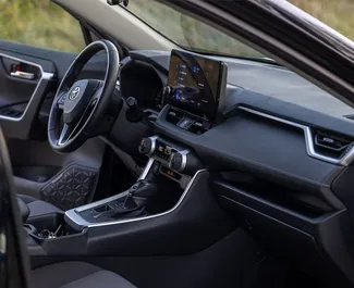 Verhuur Toyota Rav4. Comfort, SUV, Crossover Auto te huur in Montenegro ✓ Borg van Borg van 300 EUR ✓ Verzekeringsmogelijkheden TPL.