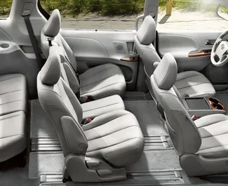 Autohuur Toyota Sienna #15641 Automatisch op de luchthaven van Koetaisi, uitgerust met 3,5L motor ➤ Van Nika in Georgië.