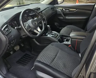 Verhuur Nissan Rogue. Comfort, Crossover Auto te huur in Georgië ✓ Borg van Zonder Borg ✓ Verzekeringsmogelijkheden TPL, FDW, Passagiers, Diefstal, Jonge.