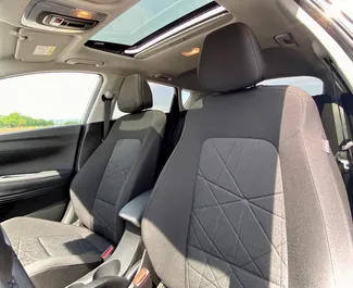 Interieur van Hyundai Bayon te huur in Slovenië. Een geweldige auto met 5 zitplaatsen en een Automatisch transmissie.