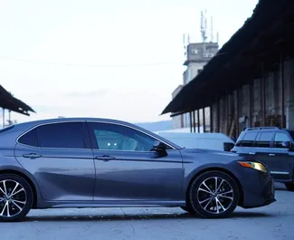 Toyota Camry 2019 met Vooraandrijving systeem, beschikbaar in Tbilisi.